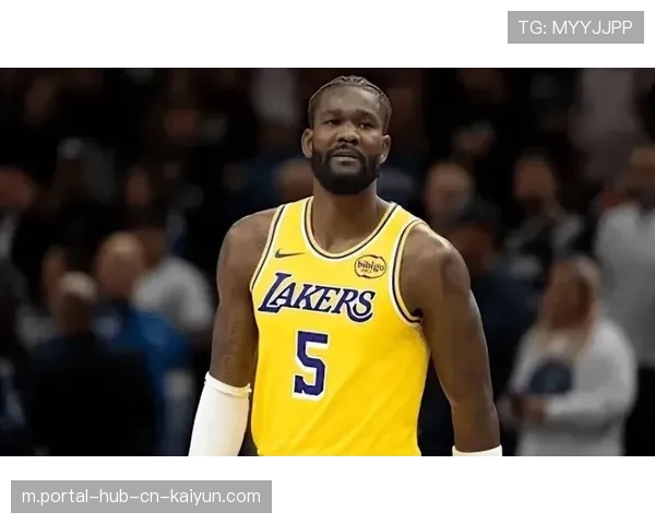 艾顿攻防两端被针对仍长时间在场 雷迪克固执用人再遭批